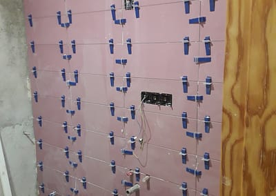 Reforma azulejos baño en Alcalá de Henares